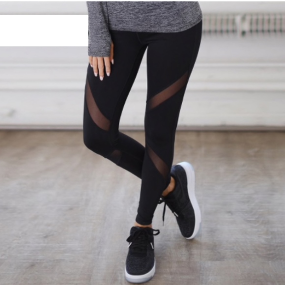 NEW Mesh Cutout Leggings - Size Small - Picture 3 of 6